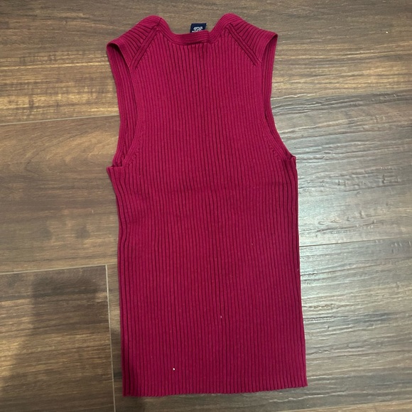 Gap TankTop - Picture 2 of 3